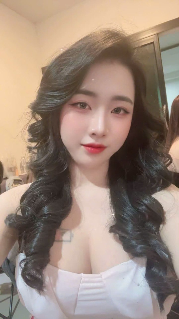 V33